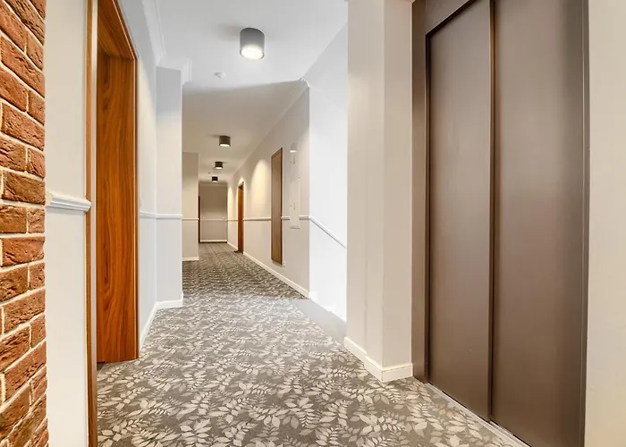 222 Stare No 1 アパート